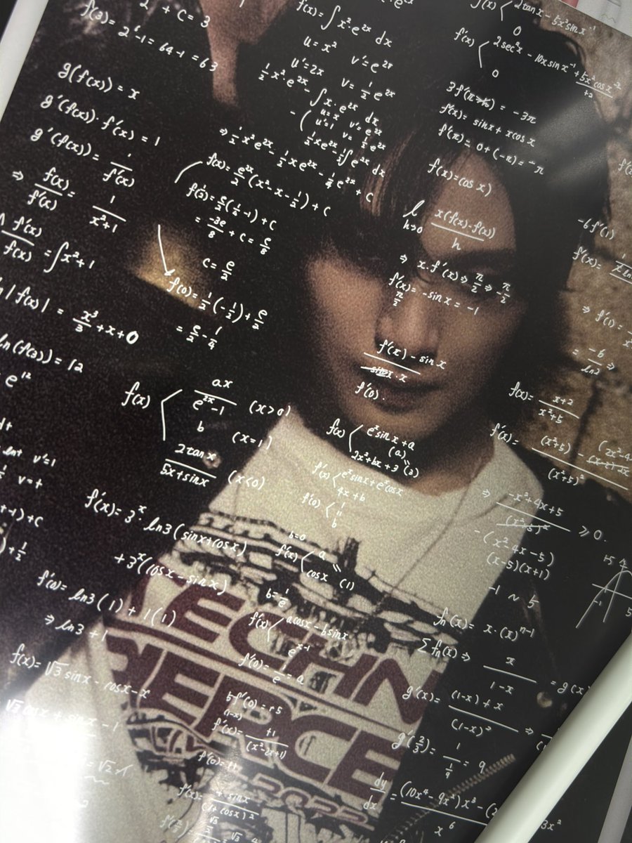 션셔니 tweet media