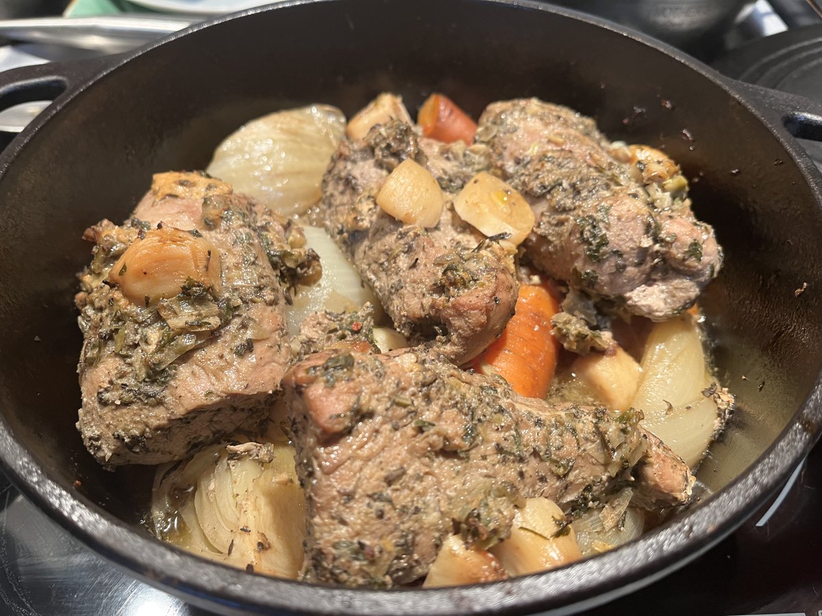 SimplyNaturalGo's tweet photo. Dutch Oven Pork Loin https://t.co/1RnqHT0Nej https://t.co/4GfQNuJztM
