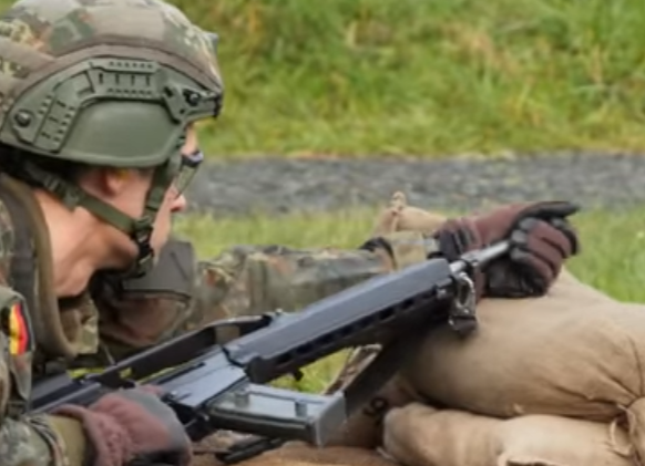 Torsten Heinrich tweet media