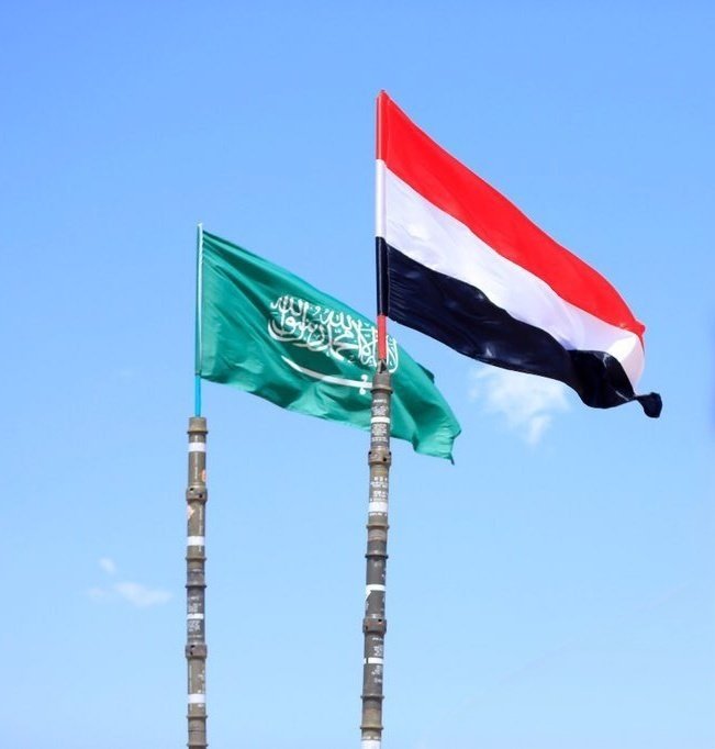 711amn's tweet photo. اليمن:

نعلن تضامننا المطلق مع السعودية ووقوفنا معها في كلّ ما تتخذه من خطوات لحماية سيادتها وأمنها وسلامة مواطنيها.
ِ https://t.co/pMdfy4pczm