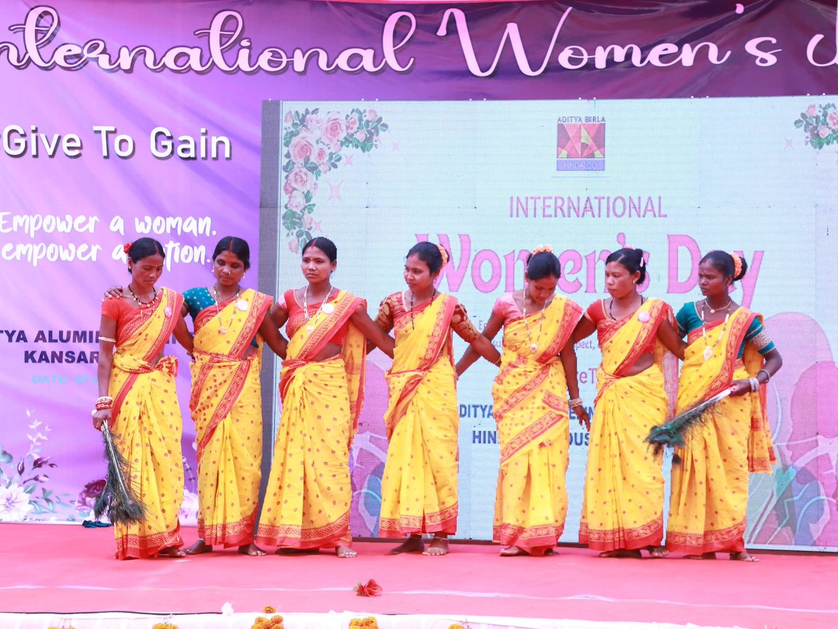 suryacommand's tweet image. "𝗘𝗺𝗽𝗼𝘄𝗲𝗿𝗶𝗻𝗴 𝗰𝗼𝗺𝗺𝘂𝗻𝗶𝘁𝗶𝗲𝘀, 𝗜𝗻𝘀𝗽𝗶𝗿𝗶𝗻𝗴 𝗰𝗵𝗮𝗻𝗴𝗲."

As a tribute to #InternationalWomensDay 2026, Col Shweta Prabhati from #AAD College, #Gopalpur graced the celebrations at Aditya Alumina Refinery, a unit of #AdityaBirlaGroup at #Kansariguda,