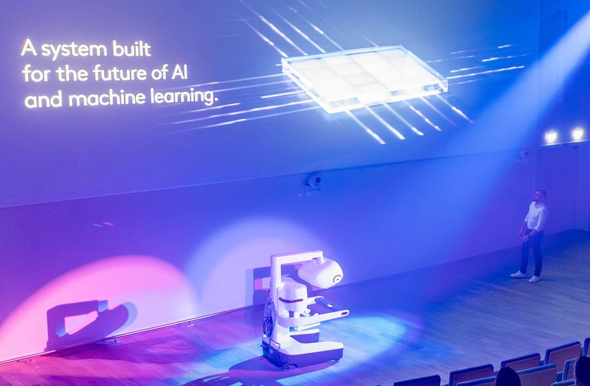 IrcadFrance's tweet image. Throwback to the 7th Thoracic Peer-to-Peer Faculty Summit, organized by #Intuitive in our auditorium at #IRCAD, where the new da Vinci 5 system was introduced to leading thoracic surgeons and experts.

#innovation #education #roboticsurgery #robotics #davinci5 #davinci