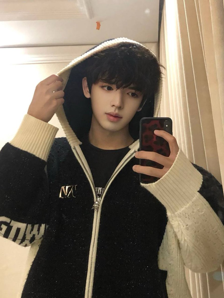 男模分享社区 tweet media