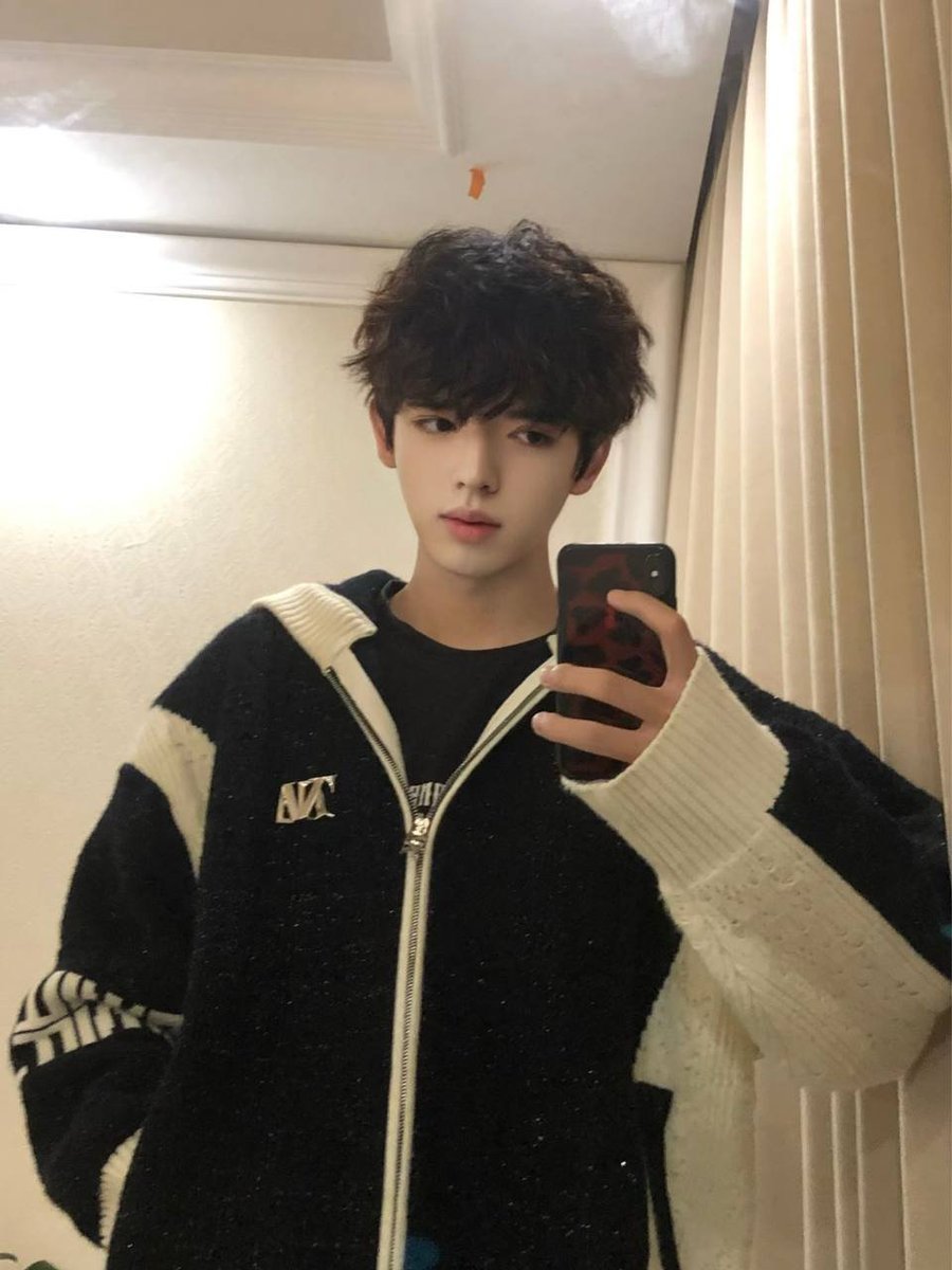 男模分享社区 tweet media