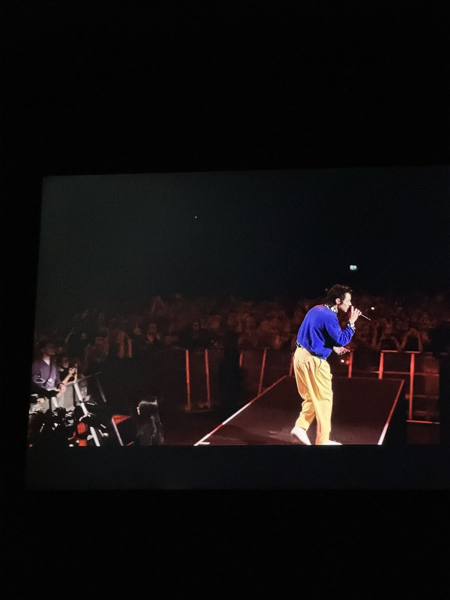 ben MET ARIANA tweet media