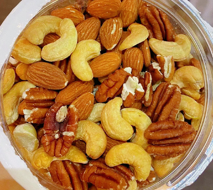 Maritn A. Arrnsrtong-Assistant tweet media