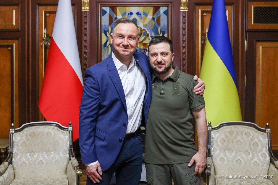 Przekazaliśmy Ukrainie znacznie więcej niż chcemy pożyczyć z programu SAFE na pół wieku z odsetkami. 
Wszyscy won!