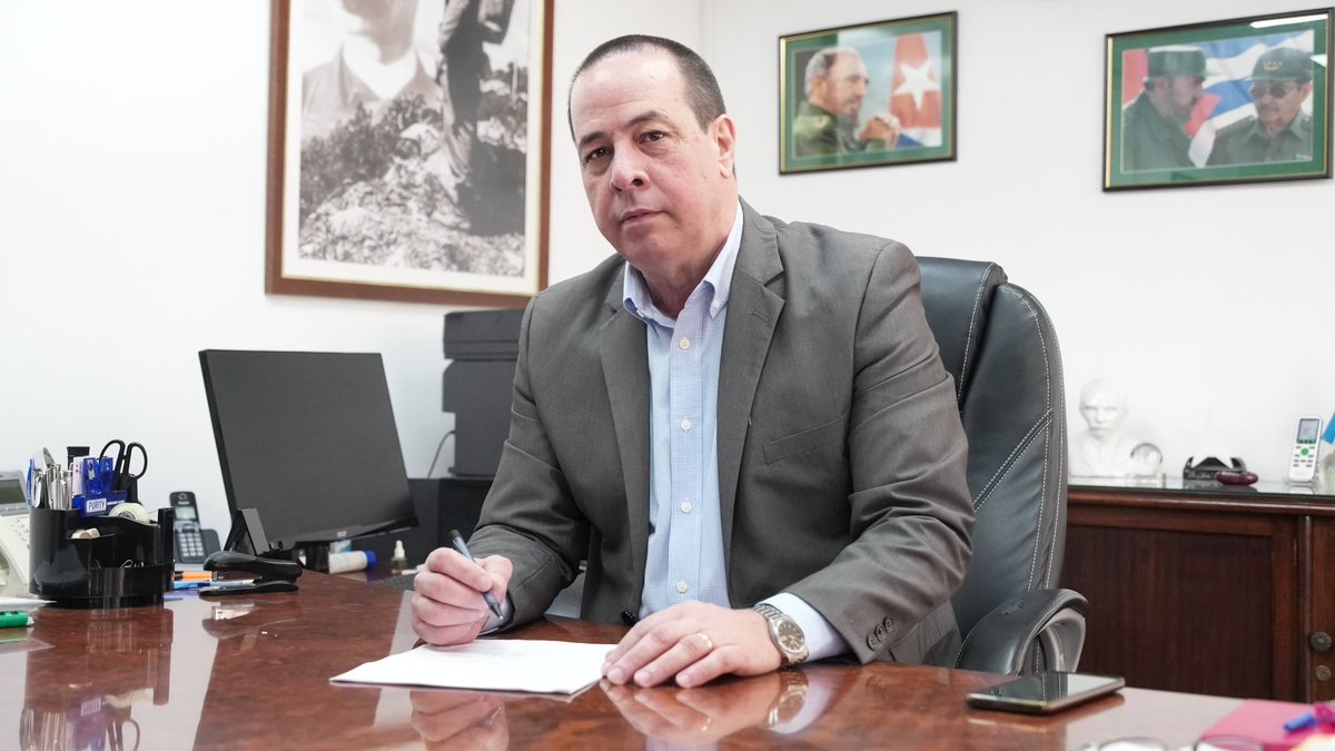 Nuestro ministro de Salud Pública <a href="/japortalmiranda/">José Angel Portal Miranda</a> publica hoy una Columna Invitada en <a href="/heraldodemexico/">El Heraldo de México</a>
“El imperativo ético de la salud en Cuba frente al cerco energético”.

🔗 heraldodemexico.com.mx/opinion/2026/3…
