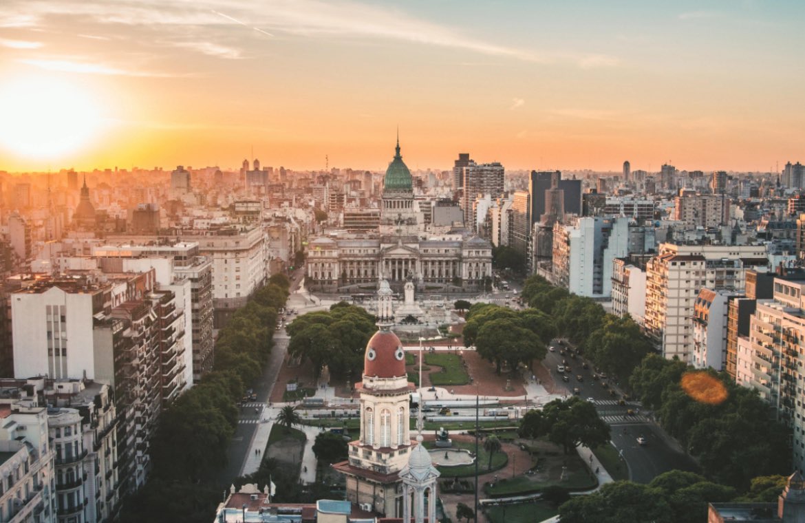 ARGenCuri's tweet photo. 🎨 Convocatória aberta!

A Muestra Escultórica Panamericana 2026 acontecerá em Buenos Aires 🇦🇷 de 12/06 a 01/08, reunindo escultores de toda a América.

📩 Solicite bases e inscrição:
asociaciondeartistasescultores@gmail.com

⏳ Prazo: 02/05/2025

#Arte #Escultura #Convocatoria https://t.co/hCzr2OZs0B