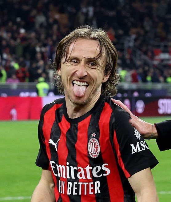 centregoals's tweet photo. 🚨🚨🎙️| Alessandro Del Piero on Luka Modrić: 

"With the quality of Italian food you can play until you’re 50." 😂🍝

[@CBSSportsGolazo] https://t.co/yT40vw0gQr