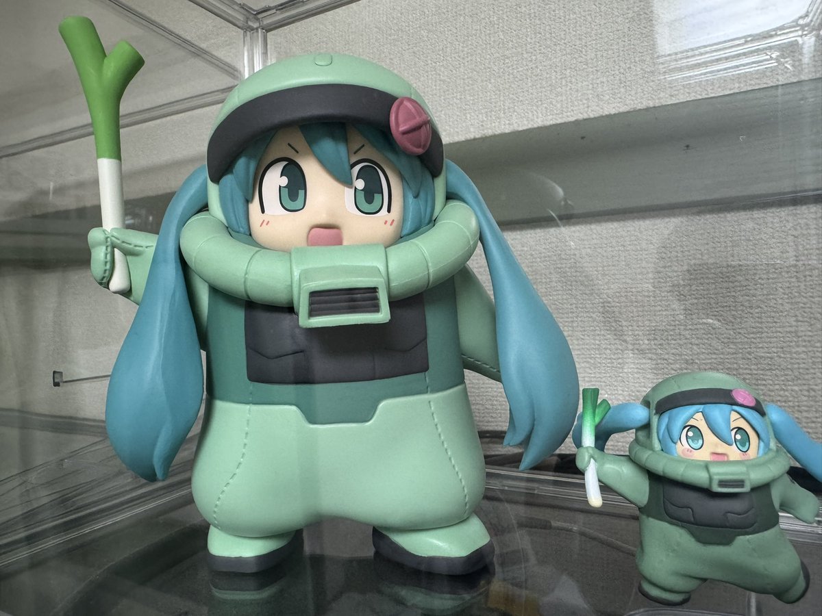 ミクの日なのでうちのザクミクさん