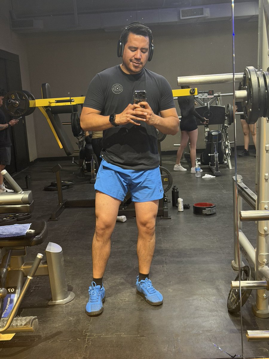 Aladdin Sane tweet media