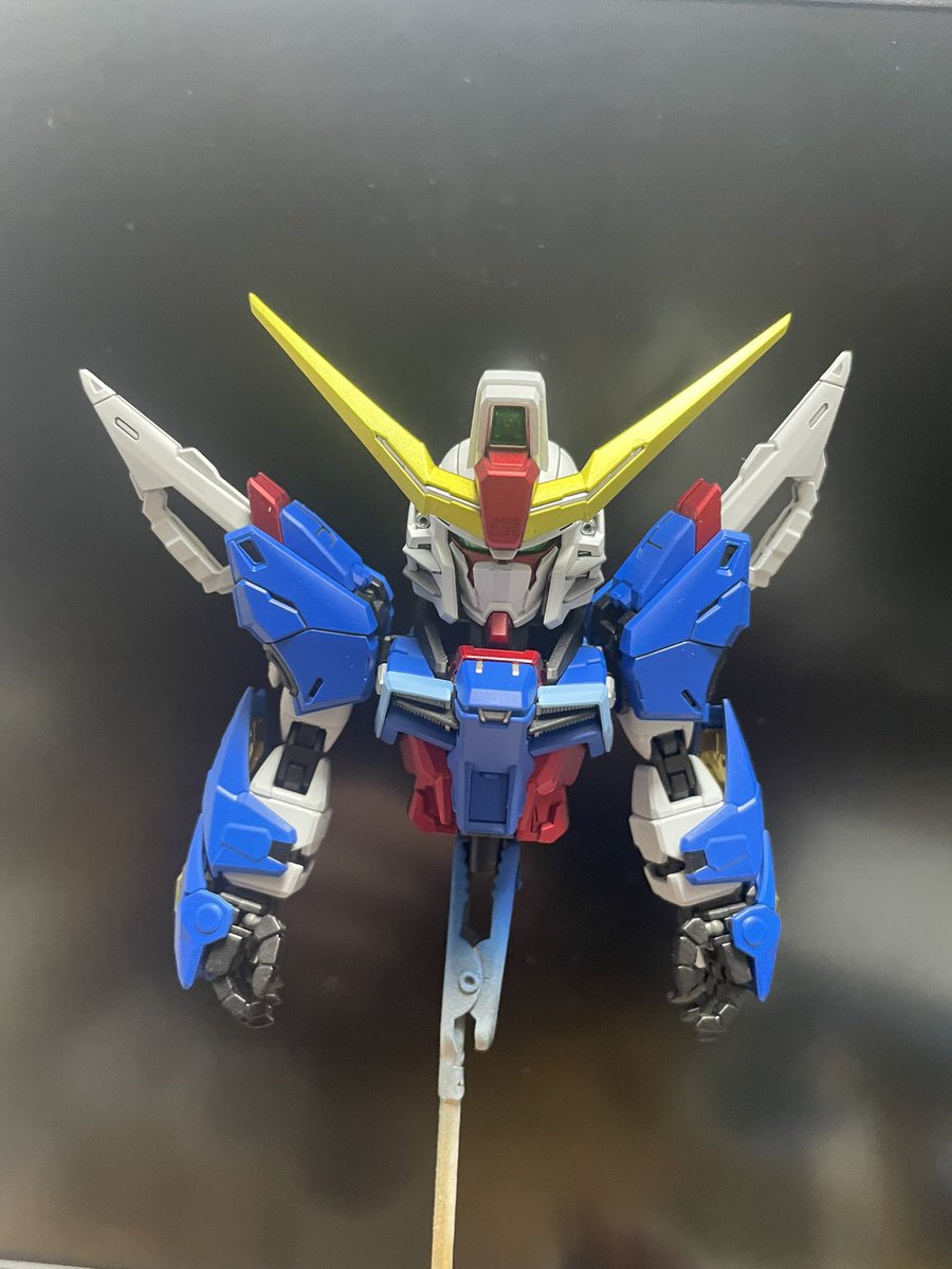 es82286's tweet photo. ここまできたー!
色追加と赤の所をキャンディーにして
めっちゃ見栄え良くなった!
完成が楽しみだ!!
#ガンプラ
#SDMG https://t.co/3pUIoc6P8j