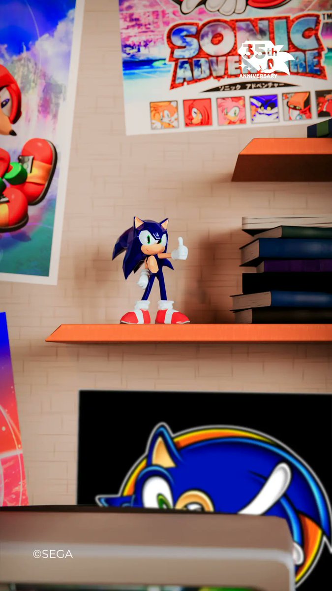 El artista Richard Orlinski ha diseñado una nueva estatua de Sonic por el 35 Aniversario con licencia oficial de SEGA. Se pondrá a la venta el 11 de marzo en su web por 170€.

Enlace a la web: 
editions.richardorlinski.com/en