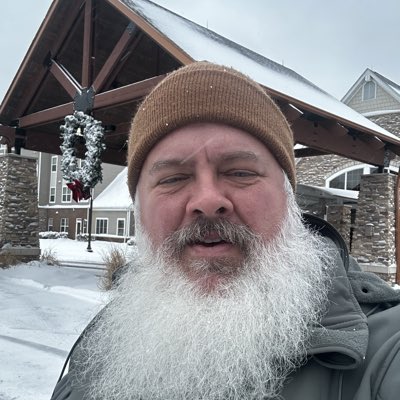 BradPond's tweet photo. #NewProfilePic https://t.co/XCGmIvUfGq