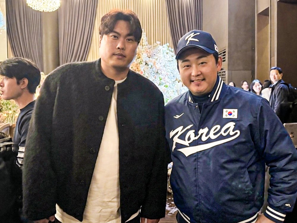 韓国代表の皆さん、柳賢振選手、マイアミではお手柔らかにお願いします⚾️🇰🇷🇯🇵
#WBC #柳賢振 #韓国代表