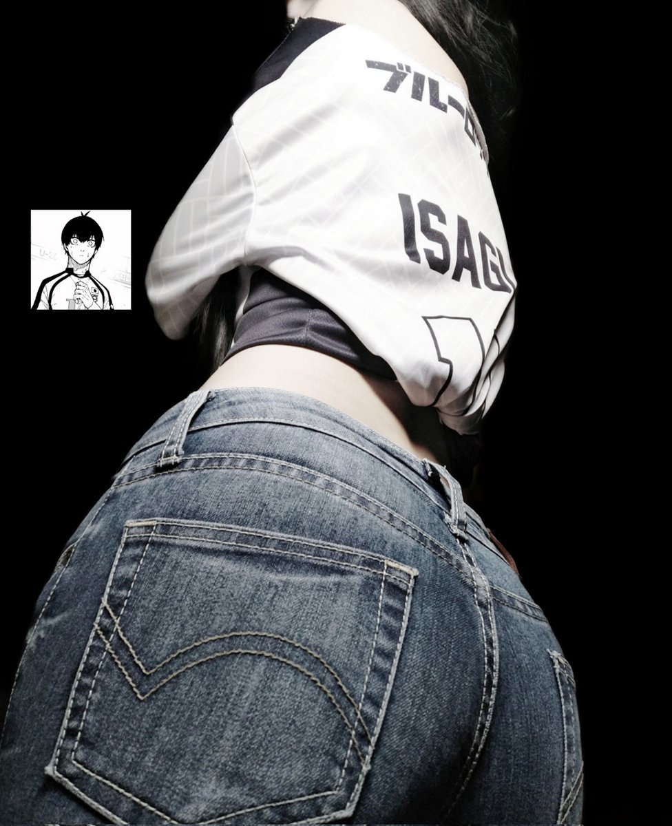yoichifly's tweet photo. LMFAOOO isagi is NOT benched all of you who came for me KISS MY ASS https://t.co/7pp4QaS6VO