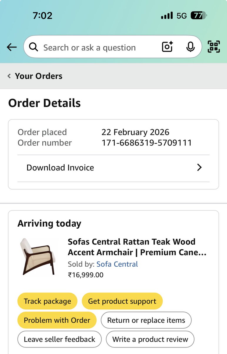 UKwin8's tweet photo. @amazon.co.in   This order has yet not arrived. Tracking has no progressive details or contact number of Deliverer and BLUEDART tracking number given when used at BLUEDART site, comes out to be false. Please resolve https://t.co/1ymSpdZG1W