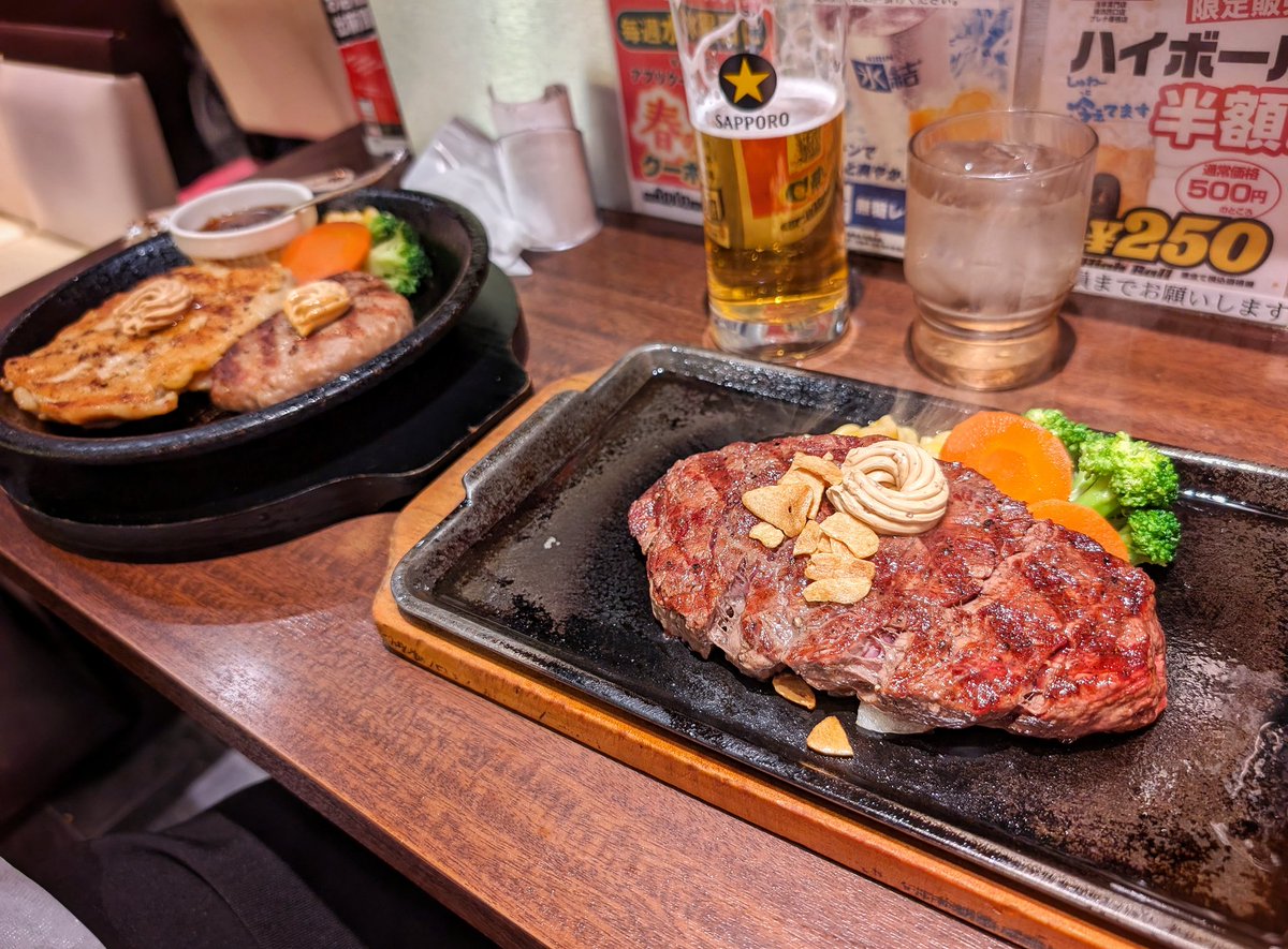 mill7583's tweet photo. 久しぶり
いきなりステーキ💖
特選ヒレステーキ美味しい✨
#横浜
#にく
#おいしい
#デート https://t.co/O66fUPH2MJ