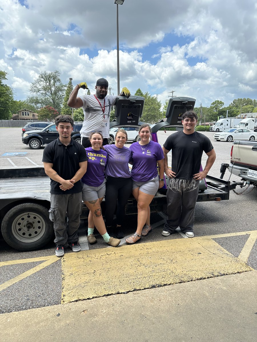 United Fitness Partners loves to support its local community members and knows how expensive fitness equipment can be, so it donated fitness equipment to Kingsbury High School in Memphis, Tennessee. Learn more about the generous donation here: tinyurl.com/rvn3pb9s #membernews