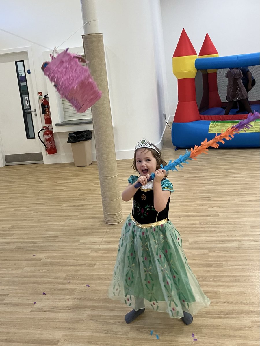 Sheffield Nazarene Church tweet media