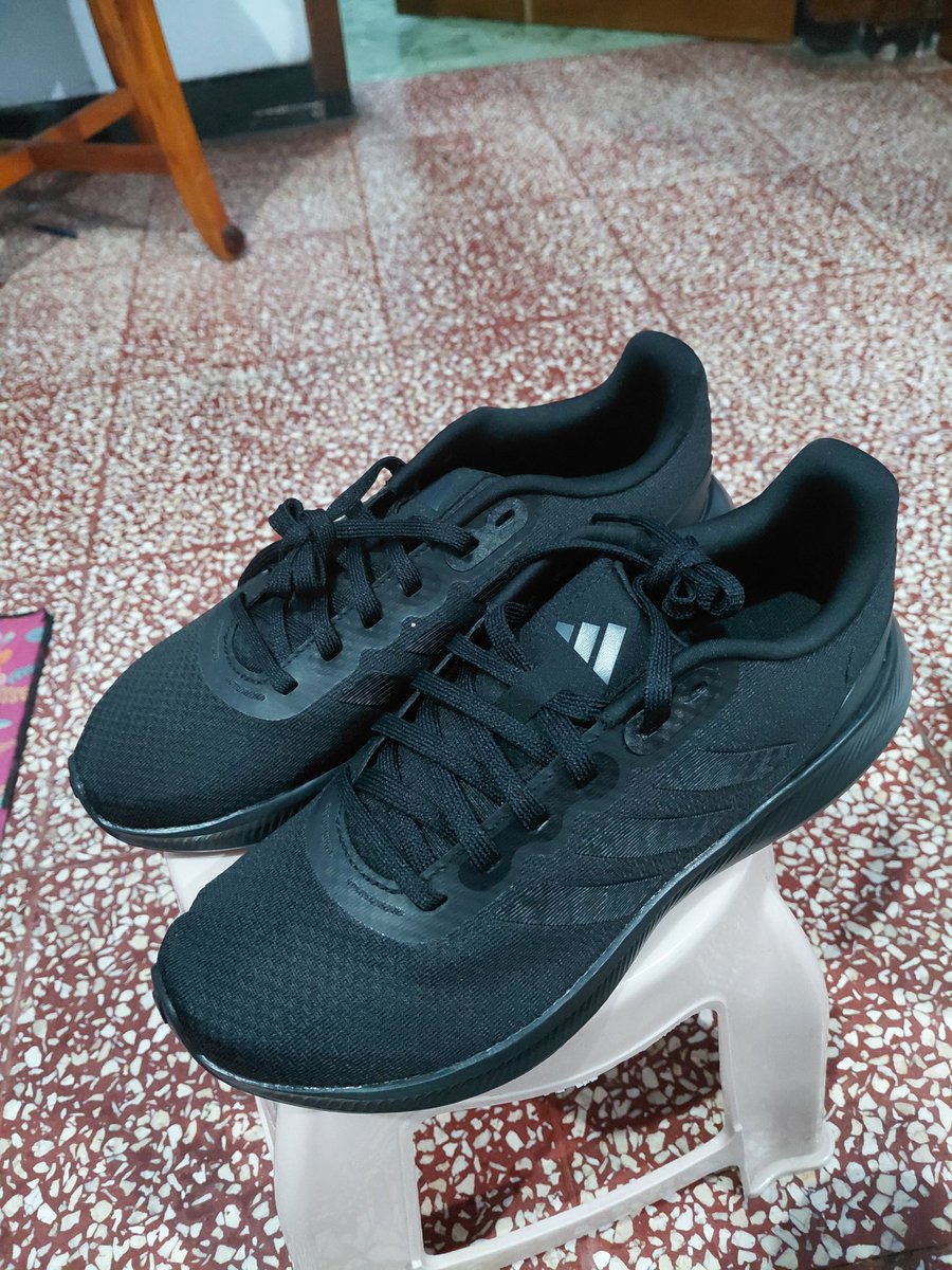 Pertama kalinya memberanikan diri beli sepatu branded, ternyata worth it.

Buat kerja OK ✅️
Buat olahraga COCOK ✅️
Buat hangout ASYIK ✅️

Yg penasaran bisa cek di sini ya:

s.shopee.co.id/3LLyBLpqIp

#runningshoes
#adidas
#shopee