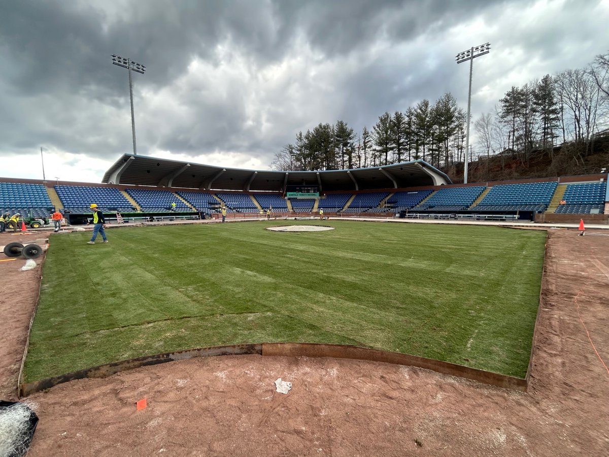 Asheville Tourists tweet media