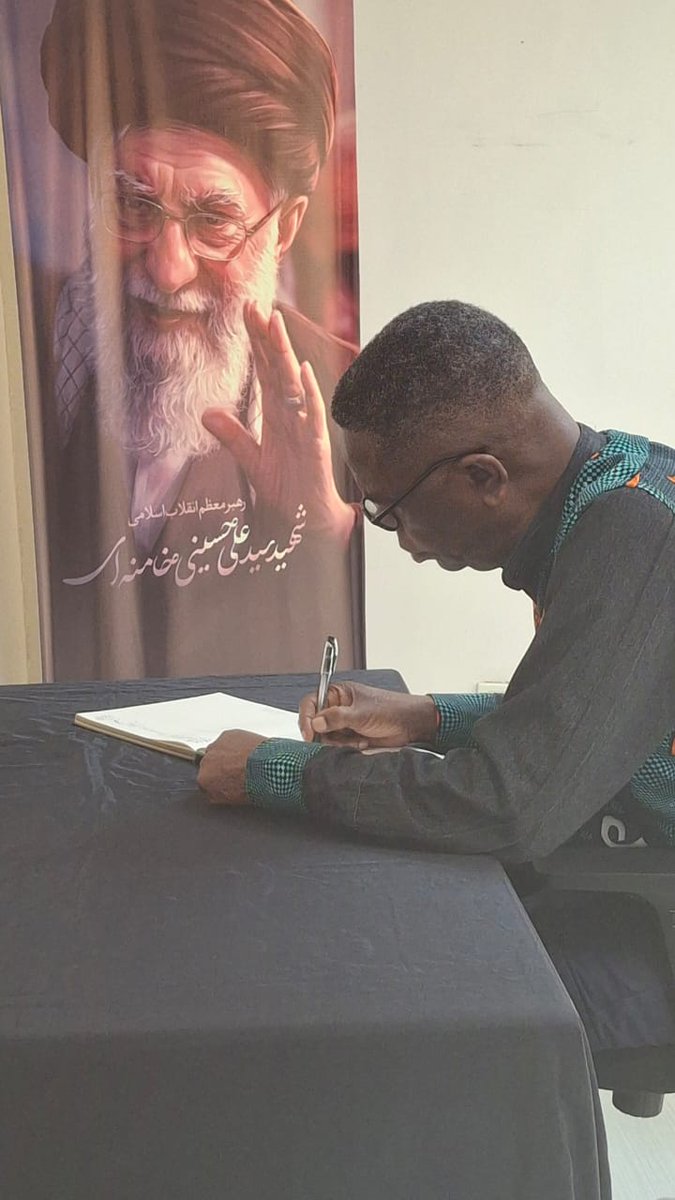 PanAfricanTv's tweet image. Kwesi Pratt Jnr. Signs Book of Condolence at Iranian Embassy

Kwesi Pratt Jnr., General Secretary of the Socialist Movement of Ghana, signed the Book of Condolence at the Embassy of Iran in Ghana in honour of the late Ayatollah Ali Khamenei.

#PATV #solidarity #i̇ran #SMG #Irán