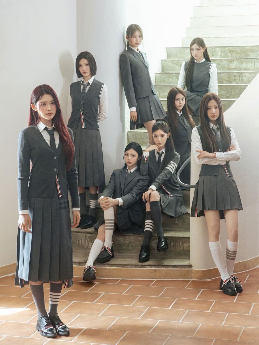 nakkosheon's tweet photo. fromis_9 as hearts2hearts members — a thread. https://t.co/CoVV4Z0s2z