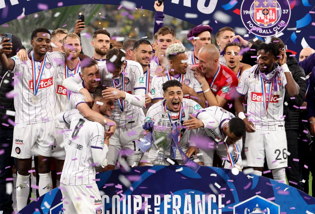 Vibes Foot tweet media