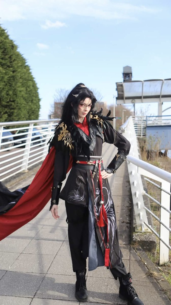 Itsuki_exe's tweet photo. I wonder if I look better behind or in front of the camera #cosplay #weiwuxian #modao https://t.co/6jqMPMhKLL