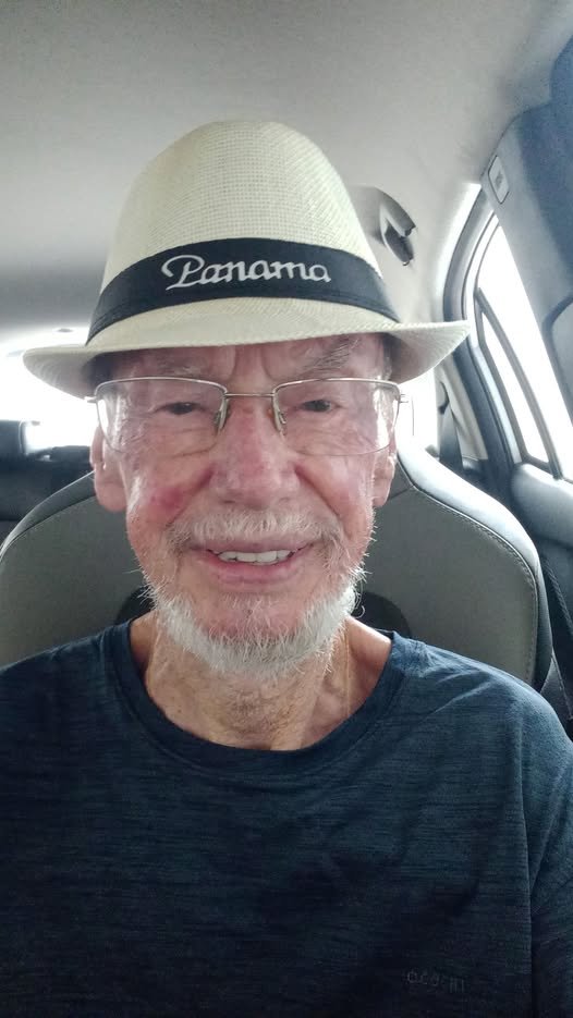 Obrigado Senhor por mais um dia.
Desejo a todos uma semana com muita saúde, felicidade, amor e paz.
Que Deus nos abençoe e nos proteja sempre.
Um grande abraço em todos.