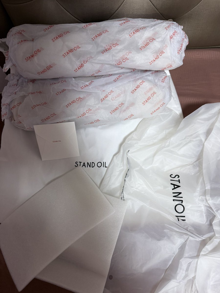 🧘🏻♀️⛸️ tweet media