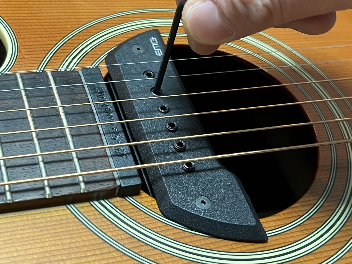 SDMF_Inc's tweet image. EMG ACSの
セッティングが決まらず

アジャスタブルポールピース
をアレコレ左へ右へ回している🌀

@EMGPickups @Epiphone 
#EMG #ACS #EMGACS 
#EMG_ACS #Epiphone
#EF500RCCE #EF_500RCCE
#Acoustic #AcousticGuitar 
#アコギ #アコースティックギター
#ギター #ピックアップ