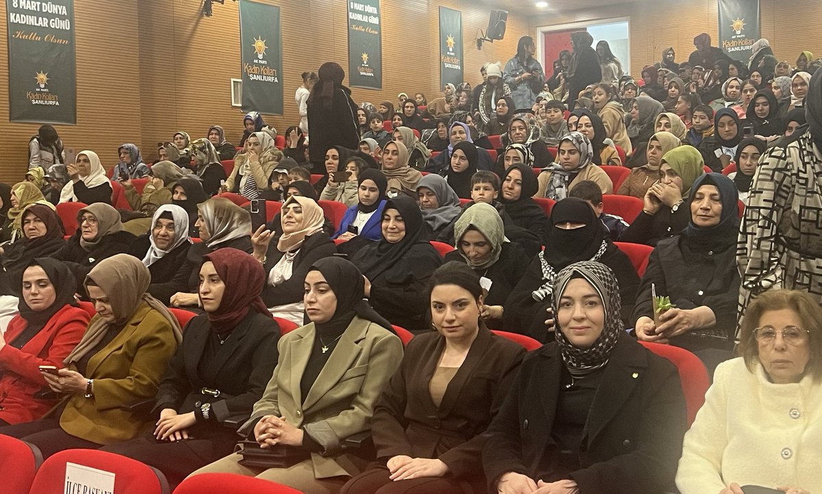 Makbulee_Oruc's tweet photo. Genel Başkan Yardımcımız ve Kültür Sanat Politikaları Başkanı Sn. @HuseyinYayman, TBMM Başkanvekilimiz Sn. @bybekirbozdag, İl Başkanımız, Milletvekillerimiz, MKYK Üyelerimiz, İlçe Başkanlarımız, İlçe Belediye Başkanlarımız ve 3 kademe teşkilatımızın katılımıyla AK Parti Şanlıurfa İl Kadın Kolları Başkanımız Sn.  @ZehraAy063 öncülüğünde İl Kadın Kollarımız tarafından düzenlenen #8MartDünyaKadınlarGünü programında bir araya geldik.

Kadınlarımız, toplumun temel taşı, ailemizin direği ve milletimizin geleceğinin mimarıdır. Bu özel günde, alın teri döken, emek veren ve fedakârlıkla yol yürüyen tüm kadınlarımızın 8 Mart Dünya Kadınlar Günü’nü kutluyorum.

#RamazandaŞanlıurfa
#MilletimizleİnancımızBir

@RTErdogan @bybekirbozdag @abuyukgumus @acarfaruka @tugbaisikercan @tulaykaynarca  @deryabakbak27 @hakanaksu058 @farukaytek @GercekTekin @sevilcan8 @DndDndar @milhamigunbegi @ZehraAy063 @avorhancelik  @FBozdag63 @AKKADINGM @akpartiurfa @akkadinsanlurfa @Karakopruak @akkadnKarakopru @akgenckarakopru
