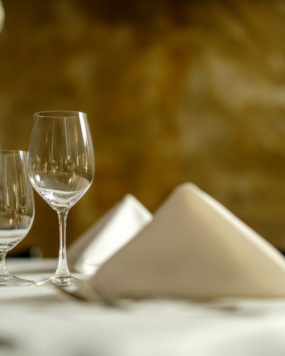 A visit to Boudro’s is always a celebration—and you don’t even need a reason! A perfect place setting for two.

widgets.resy.com/#/venues/10626… 

#DiningontheRiverWalk #IntimateDining #Boudros #SanAntonioRestaurants