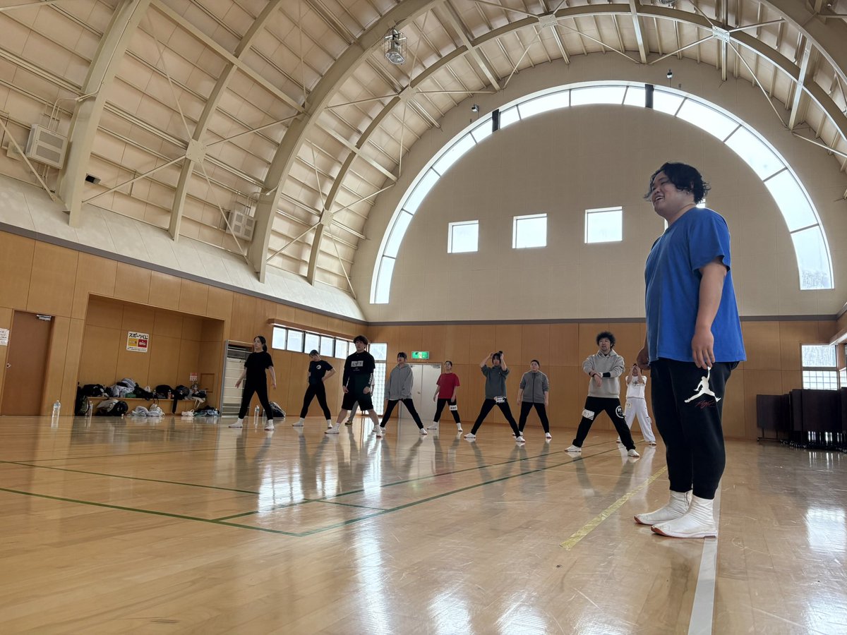 ryuenouka's tweet photo. 🗣️2026年度　＼第1回　柳苑合同合宿／

久しぶりの再会に、新メンバーの顔合わせ、
冬の練習の成果の見せ合いっこ、
今年度作品の振り落とし！！！

盛り沢山な第1回合宿でした❤️‍🔥✨

#柳苑謳歌 https://t.co/xdEU2jByrg