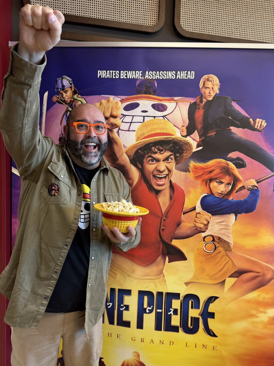 PacoHernandezs's tweet photo. ¡Gracias @NetflixES por una mañana inolvidable! Con motivo del estreno mañana de la 2T de @onepiecenetflix hemos podido ver el 1r capítulo en buena compañía! Hasta mañana no puedo decir nada, pero hemos tenido la visita del gran @skylar_taz!! 😍😍 #onepiece @Joseppe_D_Capi https://t.co/bKwfY2r12W