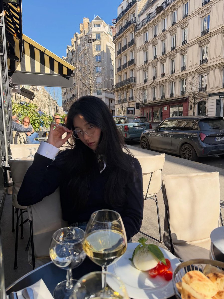 suzywifes's tweet photo. you're dating bae suzy and this is your camera roll. https://t.co/rUBgBIkrAo