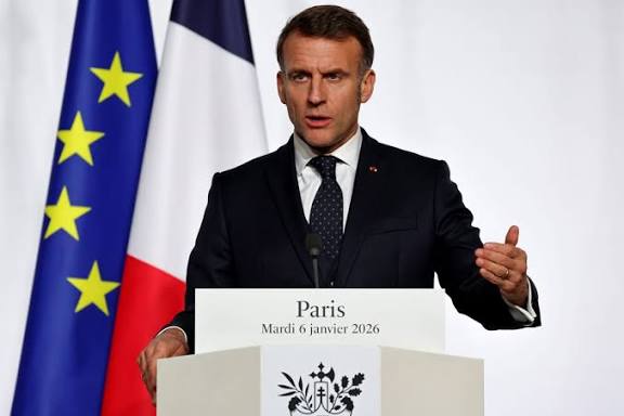 World_Affairs11's tweet photo. BREAKING:

France enters the war with the US against Iran , deploying aircraft carrier to reopen forcefully strait of Hormuz. https://t.co/IvUZGTZFWA