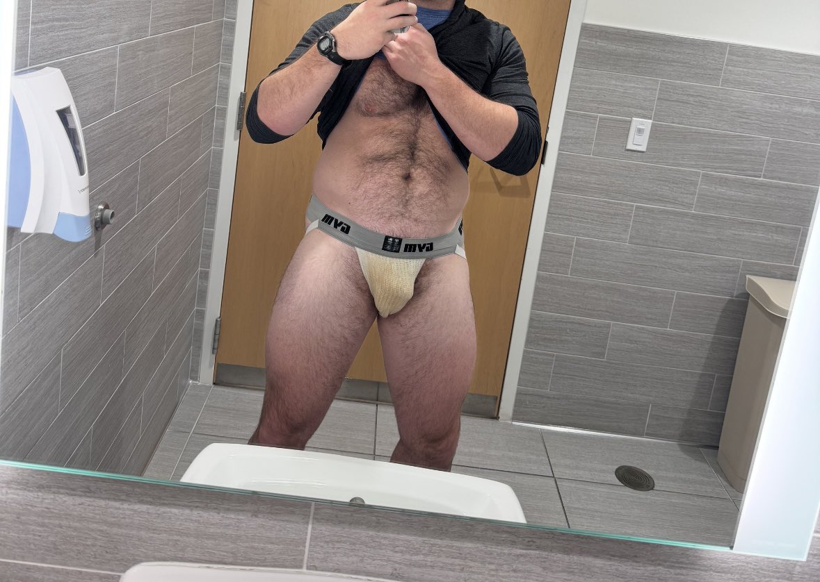 Jock_Strapr's tweet photo. Jockstraps barely hanging on, part one https://t.co/f3KJBFctEo