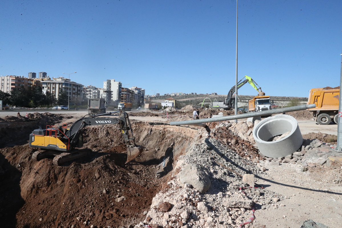 Her şey Şanlıurfa İçin.

TBMM Başkanvekilimiz Sayın <a href="/bybekirbozdag/">Bekir  Bozdağ</a>'ın başkanlığında, Milletvekillerimizle, MKYK Üyelerimizle ve Belediye Başkanlarımızda yapımı devam eden Şehir Hastanesinde incelemelerde bulunduk,

- TBMM Başkanvekilimiz Sayın Bekir Bozdağ, Şehir Hastanesinin