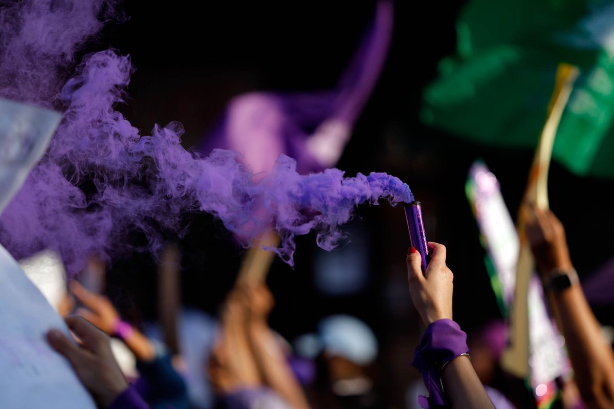 El Financiero tweet media