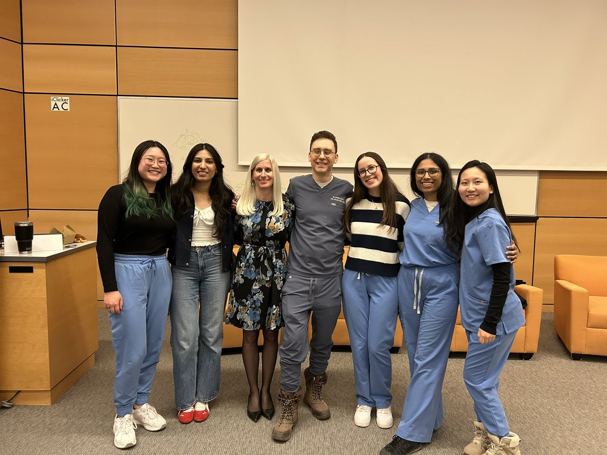 drmarkeltis's tweet photo. Great evening at the @UWaterloo School of Optometry &amp; Vision Science talking contact lenses. Thanks to the student organizers and @CooperVision for the invitation. https://t.co/hO1UnzWLzi