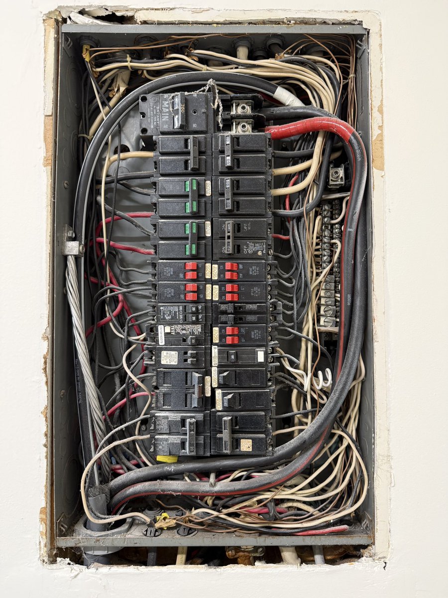 Christopher Wipper tweet media