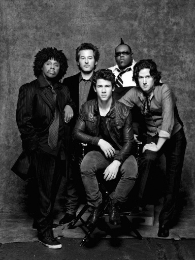 juli ✸ tweet media