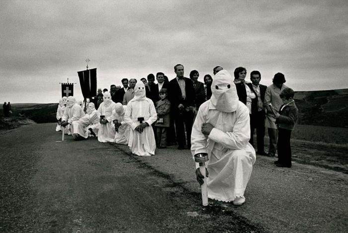 EslariusdelEsla's tweet photo. La Semana Santa ha de ser austera, identitaria e interna.

La procesión va por dentro. https://t.co/tmwKfpvH1F