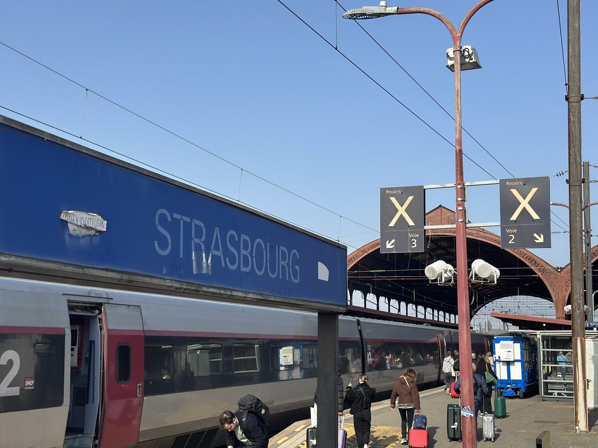 Aki 💙💛 tweet media