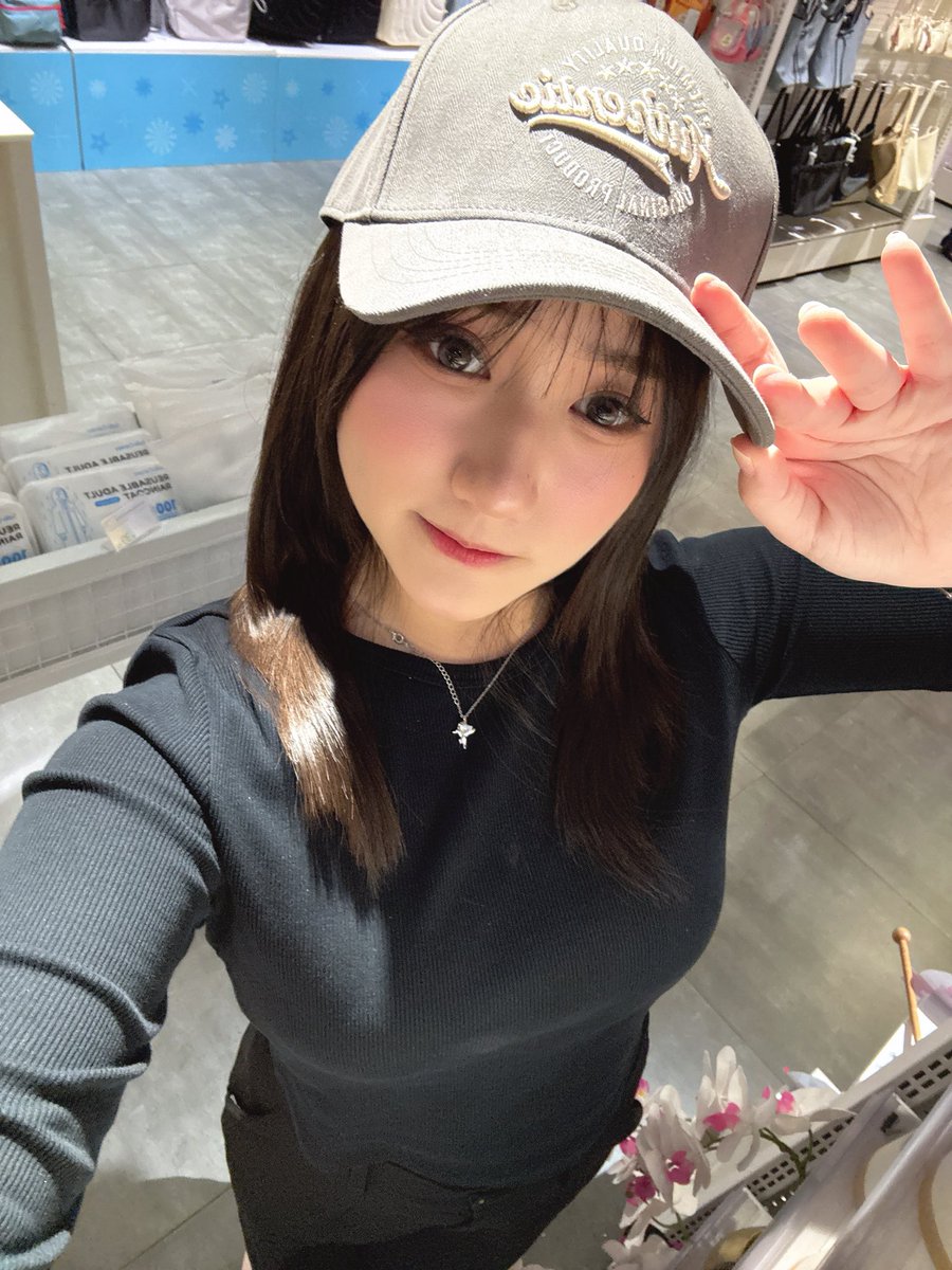cathleenixie8's tweet photo. https://t.co/fyH8HQyLDT