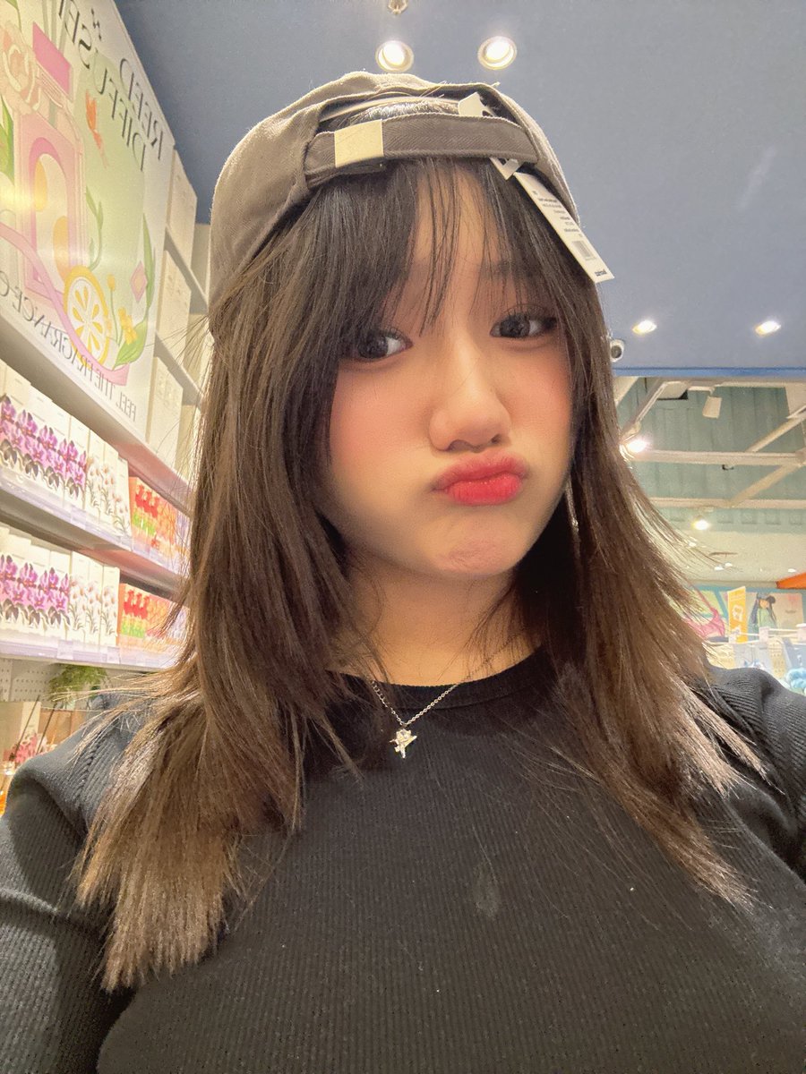 cathleenixie8's tweet photo. https://t.co/cpe64a56Oi